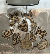 Load image into Gallery viewer, LEOPARD ACID WASH CHARMS